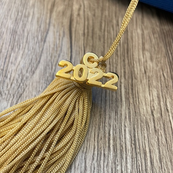 Brand New Class of 2022 Disney Mickey Ears Graduation Cap With 2022 Tassel 🧑🎓 - Picture 4 of 7
